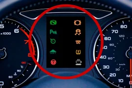 🔧 Descubre los Fallos Electrónicos más Comunes en tu Automóvil: ¿Está tu Coche en Riesgo? En Soluciones GuemaCAR Laboratorio Avanzado Automotriz, con más de tres décadas de experiencia en el diagnóstico, reparación y reprogramación de la electrónica del automóvil, sabemos que la tecnología moderna trae consigo una serie de desafíos únicos. Aunque los avances electrónicos han llevado la conducción a un nuevo nivel de comodidad y seguridad, también han introducido una serie de posibles fallos que los propietarios deben tener en cuenta. 💡 Síntomas que no Debes Ignorar Problemas en el Cuadro de Instrumentos: ¿Tu panel de instrumentos muestra lecturas inexactas o se apaga repentinamente? Esto podría indicar un fallo en el sistema eléctrico del vehículo, que requiere atención inmediata. Luces Intermitentes o Fallo del Sistema de Alumbrado: Los problemas con las luces del automóvil pueden ser más que una molestia. Si tus luces parpadean de manera intermitente o si experimentas una falla completa en el sistema de iluminación, podría ser un indicio de un problema eléctrico más amplio. Fallas en la Unidad de Control Electrónico (ECU): La ECU es esencial para el funcionamiento del motor y otros sistemas críticos del automóvil. Si notas una disminución en el rendimiento, un aumento en el consumo de combustible o fallos en la transmisión, es posible que la ECU esté experimentando problemas. Problemas con la Batería: Una batería defectuosa puede manifestarse de varias maneras, desde dificultades para arrancar el motor hasta fallos en los sistemas eléctricos del vehículo. Si tu automóvil muestra signos de debilidad en la batería, es importante abordar el problema de inmediato para evitar quedar varado en la carretera. Fallos en las Centralitas de Confort: Las centralitas de confort controlan una variedad de funciones, como los elevalunas eléctricos, el cierre centralizado y los espejos retrovisores eléctricos. Si experimentas problemas con cualquiera de estas funciones, podría deberse a un fallo en las centralitas de confort. Problemas con el Sistema de Frenos (ABS): El sistema antibloqueo de frenos (ABS) es crucial para mantener el control del vehículo durante frenadas bruscas. Si tu automóvil experimenta dificultades para frenar o si ves una luz de advertencia de ABS en el panel de instrumentos, es importante que busques atención profesional de inmediato. Indicadores de Problemas con el Sistema de Control de Estabilidad (ESP): El sistema de control de estabilidad (ESP) ayuda a mantener la estabilidad del vehículo en condiciones de manejo difíciles. Si notas que el automóvil se tambalea o pierde tracción en curvas, es posible que haya un problema con el ESP que requiera reparación. Advertencias de Airbag: La luz de advertencia del airbag es una señal clara de que algo está mal con el sistema de seguridad más importante de tu automóvil. Ignorar esta advertencia podría poner en peligro tu seguridad en caso de un accidente. 🛠️ Confía en los Expertos en Electrónica Automotriz En Soluciones GuemaCAR, entendemos la importancia de abordar los problemas electrónicos del automóvil de manera rápida y eficiente. Con nuestro equipo de técnicos altamente capacitados y nuestras avanzadas herramientas de diagnóstico, podemos identificar y solucionar una amplia gama de problemas electrónicos, garantizando que tu automóvil esté en óptimas condiciones de funcionamiento y seguridad en la carretera. No ignores los síntomas de problemas electrónicos en tu automóvil. ¡Contáctanos hoy mismo y deja que nuestros expertos en electrónica automotriz se encarguen de tu vehículo!