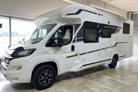 IGLA 231 utiliza tecnología de inmovilización electrónica de última generación, diseñada específicamente para evitar que los ladrones puedan robar tu autocaravana, incluso si tienen las herramientas más sofisticadas. A continuación, te explicamos cómo lo hace: 1. Tarjetas de Aproximación: Seguridad Instantánea sin Contacto Imagina que tu vehículo está estacionado y, mientras te acercas, tu tarjeta de aproximación automáticamente desactiva el sistema de inmovilización. Es tan sencillo como acercarte con la tarjeta en tu bolsillo y entrar sin tener que hacer nada más. Pero si los ladrones intentan acercarse sin la tarjeta, el motor no arrancará. No hay forma de hackear o copiar esta tarjeta. Lo que significa que, incluso si se acercan con malas intenciones, tu autocaravana está completamente bloqueada. 2. Clave Secuencial en el Volante: Solo Tú Sabes la Combinación Los ladrones más astutos pueden intentar burlar la seguridad física, pero no podrán escapar de la clave secuencial del volante. Para arrancar el motor, debes presionar una secuencia de botones en el volante que solo tú conoces. Sin esta clave, no hay forma de encender el motor, ni aunque tengan el coche bajo control. 3. La App: Control Total de la Seguridad desde Tu Móvil Gracias a la app de IGLA 231, puedes ver el estado de tu autocaravana y controlarla desde tu móvil. Imagina estar en una cafetería a kilómetros de tu vehículo y recibir una notificación de que alguien está intentando manipular tu sistema de seguridad. ¡Podrás actuar al instante! Esto no es ciencia ficción. Es la realidad, y tú puedes tenerlo en la palma de tu mano. 4. Inhibición de CANBUS y OBD: Protege Tu Autocaravana de los Hackers Más Sofisticados Aquí es donde IGLA 231 marca la diferencia con otros sistemas de seguridad. El CANBUS y el OBD son las puertas de entrada más utilizadas por los ladrones para hackear vehículos modernos. Los ladrones intentan conectarse al OBD para alterar el sistema electrónico y arrancar el motor. Pero con IGLA 231, todo eso está bloqueado. Los intentos de hackeo quedan sin efecto. Además, IGLA 231 inhibe la red CANBUS, que es el sistema que conecta todos los componentes electrónicos de tu vehículo. Esto significa que, incluso si intentan desconectar el sistema de seguridad desde el interior, no podrán hacerlo. 5. Antiduplicado de Llaves: No Más Clonaciones Si los ladrones intentan clonar la llave de tu autocaravana, se encontrarán con un sistema infalible. IGLA 231 tiene tecnología antiduplicado de llaves, lo que asegura que ninguna llave clonada funcionará. Incluso si tienen acceso al sistema de tu vehículo, no podrán robarlo sin la llave original y sin la clave secuencial.