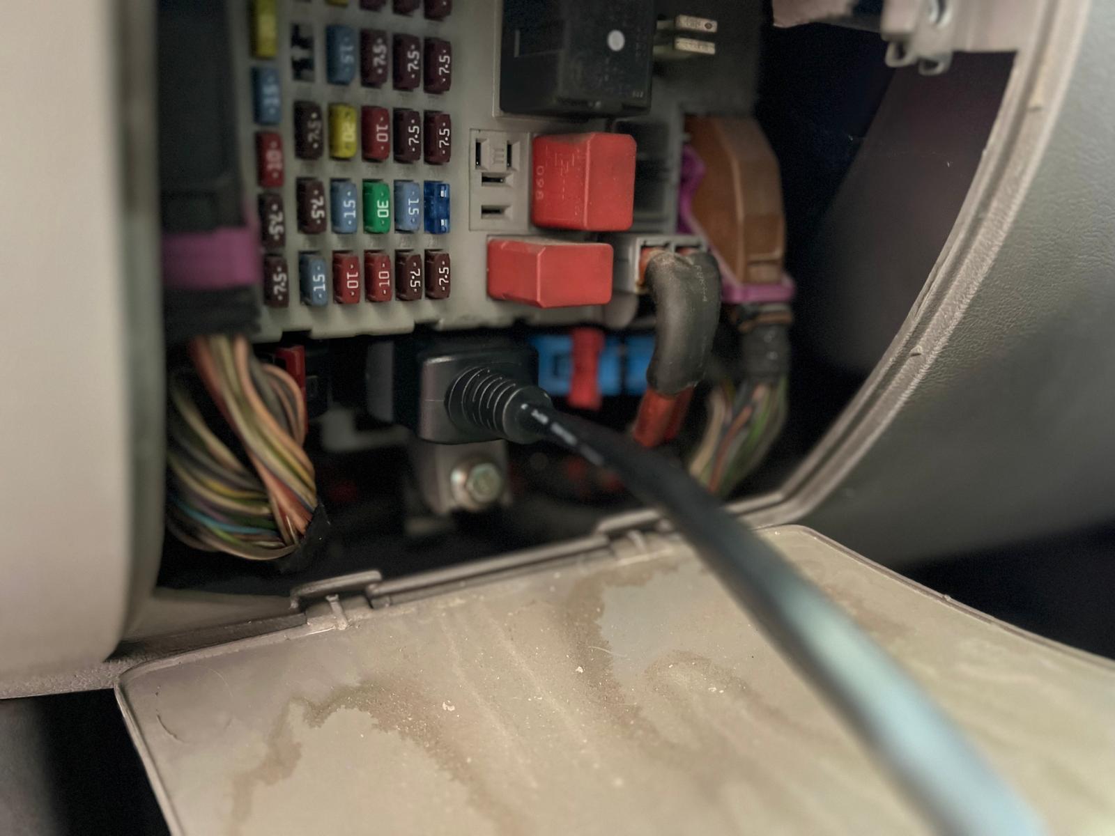 Citroën Jumper 2.2 HDi reparado tras bloqueo del cuentakilómetros a 400.000 km — Soluciones electrónicas en GuemaCAR