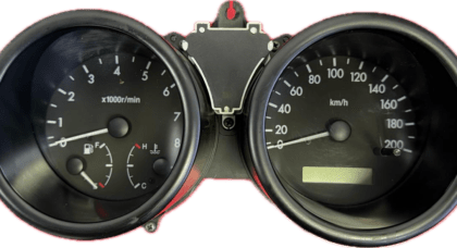 Avería cuadro Instrumentos Chevrolet Aveo/Kalos 2005 sin km en pantalla: causas reales (soldaduras, LCD, alimentación) y averías típicas del cuadro. Soluciones GuemaCAR.