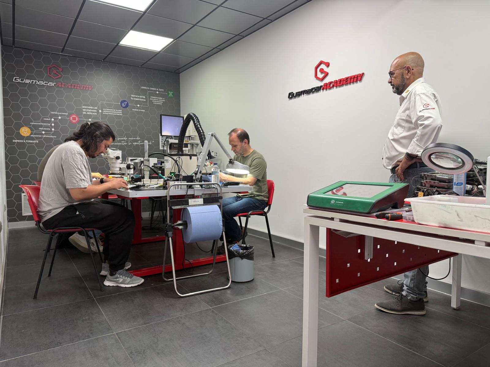 Curso Soldadura Reballing BGA ECU Centralitas Presencial 17 y 18 Diciembre 2026